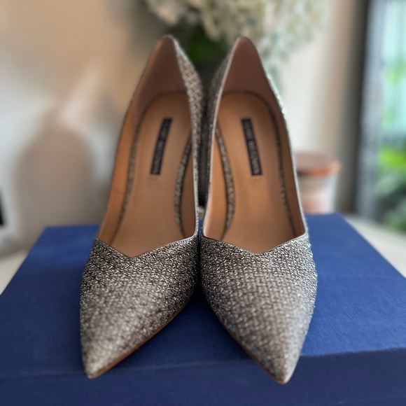 Stuart Weitzman Anny 105 Silver Heels - Picture 2 of 4